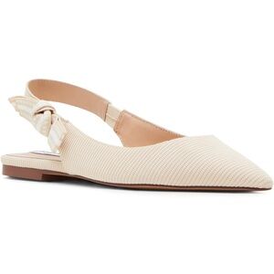 Steve Madden Cream Flats Timeless Comfort
